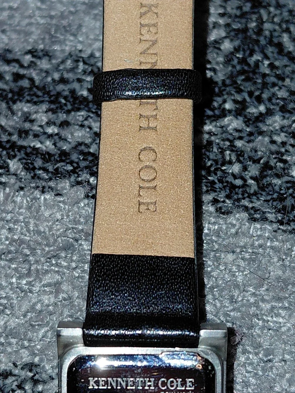 Kenneth Cole chic vintage
